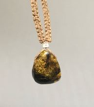 Load image into Gallery viewer, Amber Pendant Necklace
