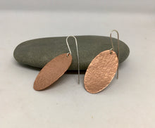 Load image into Gallery viewer, Brass Hammered Oval