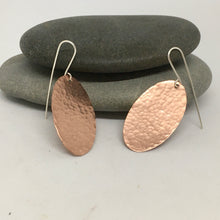 Load image into Gallery viewer, Brass Hammered Oval