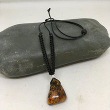 Load image into Gallery viewer, Amber Pendant Necklace