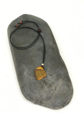Load image into Gallery viewer, Amber Pendant Necklace