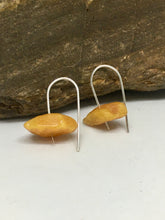 Load image into Gallery viewer, Raw Baltic Amber Drop- Short
