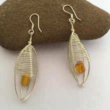 Load image into Gallery viewer, Sterling Silver wireweave-Amber
